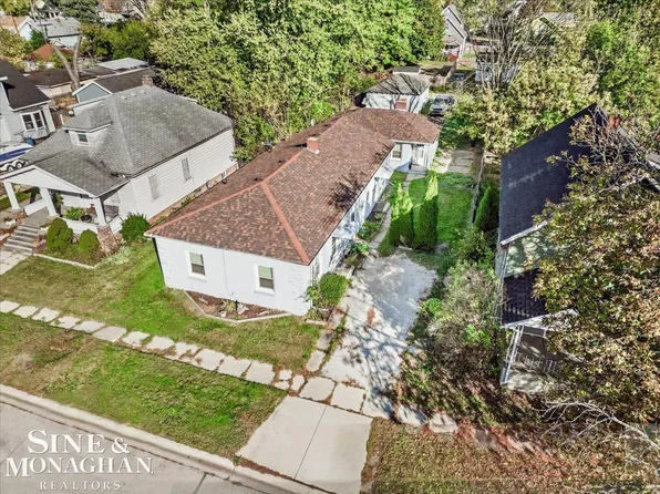1207 White St, Port Huron, MI 48060