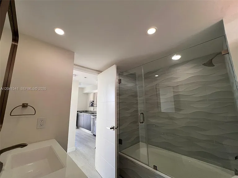 700 NE 63rd St #DPH9 — Photo 11