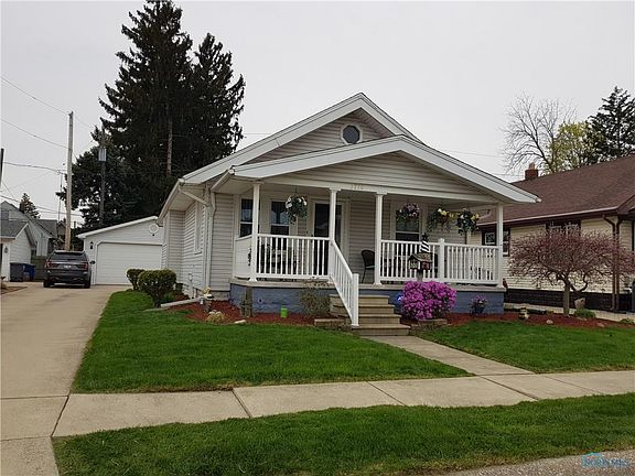 2nd image of 2730 122nd St