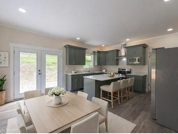 4th image of 210 Wadlow Gap Rd