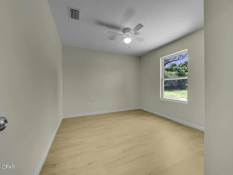 122 N East Ave #B — Photo 12