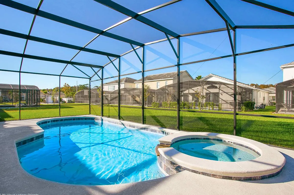7 bed, 6.5 bath, 4422 sqft, $4,800 — Photo 3