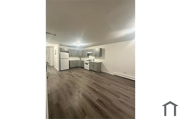 Building Photo - 626 Grassmere Ter #3