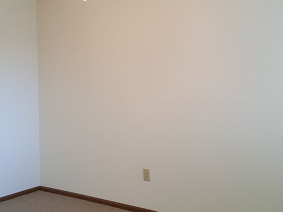2nd image of 336 Amherst Bnd