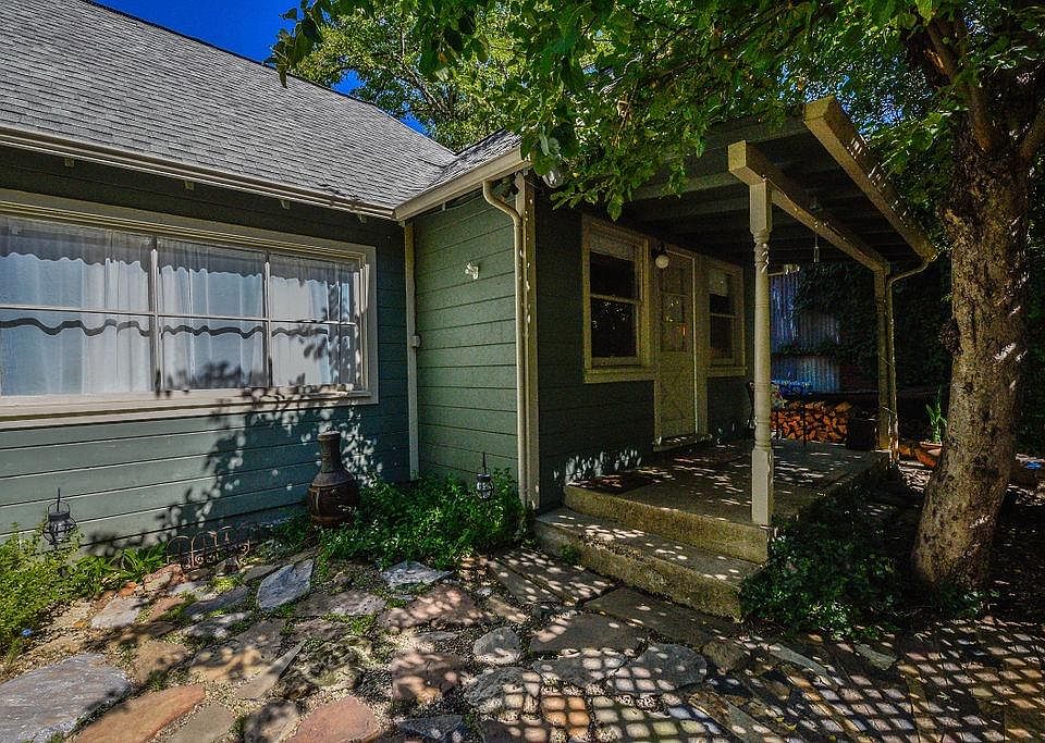 2nd image of 21364 Consolation St