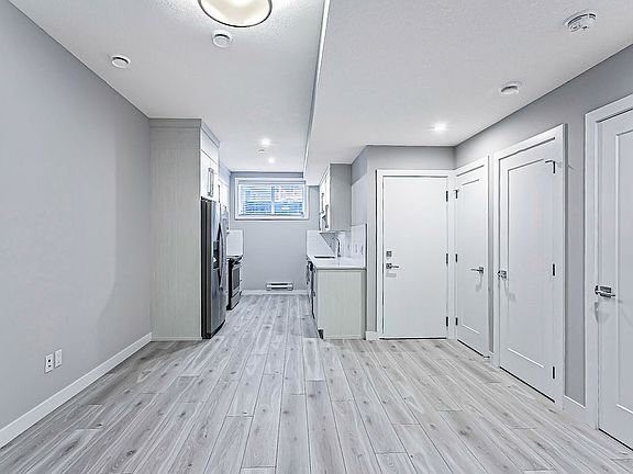 2nd image of 153B Creekside Dr SW #B