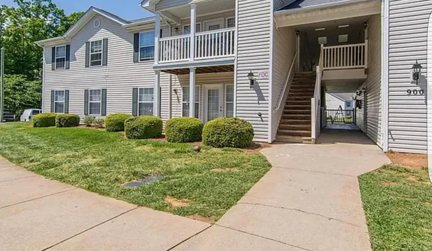 3 bed, 1248 sqft, $1,550 — Photo 1
