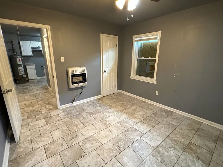 1408 Effie Rd — Photo 13
