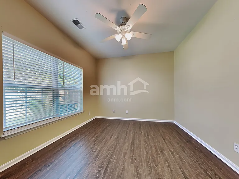 503 Sparkleberry Ln — Photo 20