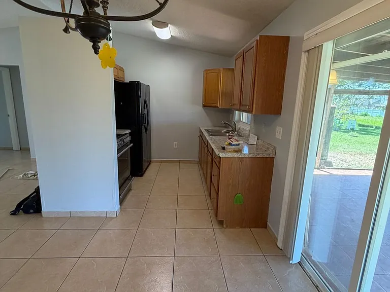 52 Bradford Ct — Photo 3