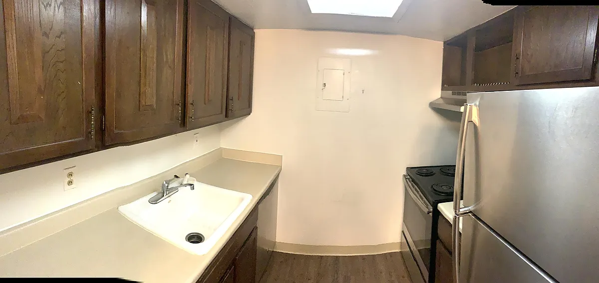 Building Photo - 1200 Golden Cir #405