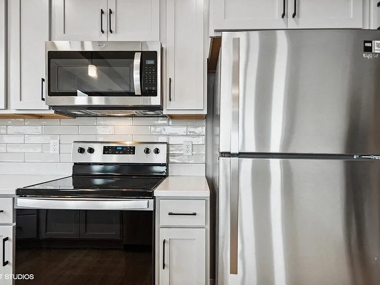 Lago Apartments — Photo 223