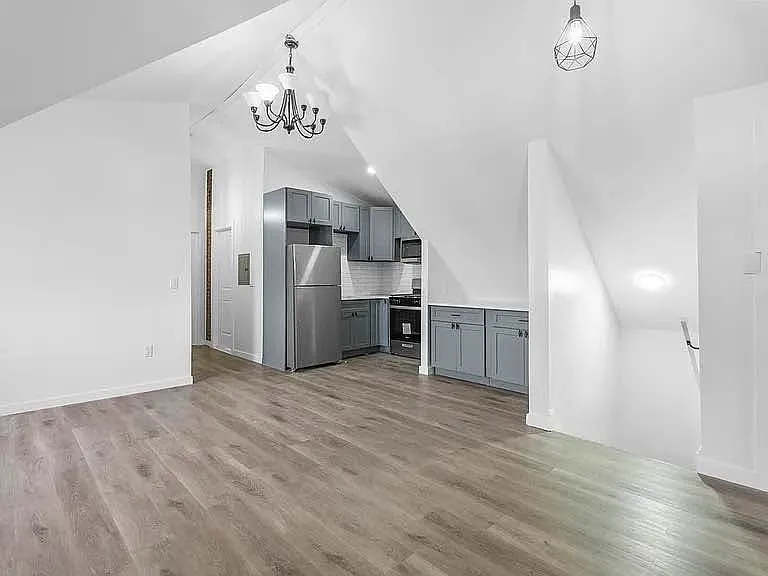 506 Avenue A #3 — Photo 7