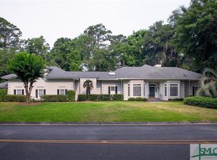 1 Back River Cir, Savannah, GA 31411