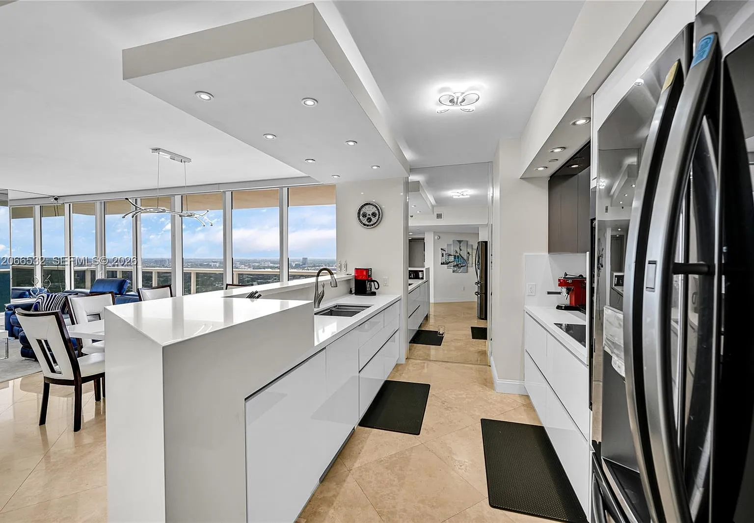 Beach Club Two Condo — Photo 4