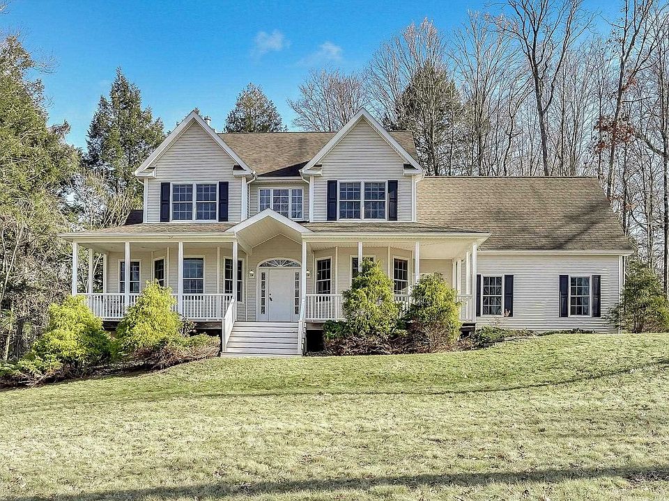 1st image of 17 Carrington Ct