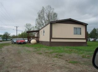 1003 3rd St E, Roundup, MT 59072