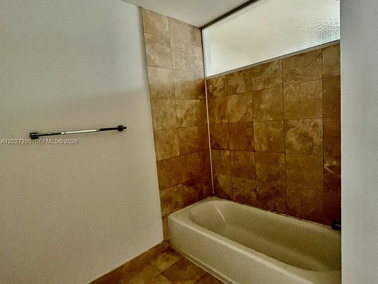 350 NE 24th St #408 — Photo 7