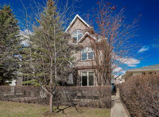 523 SE 34th St NW #1, Calgary, AB T2N 2X8