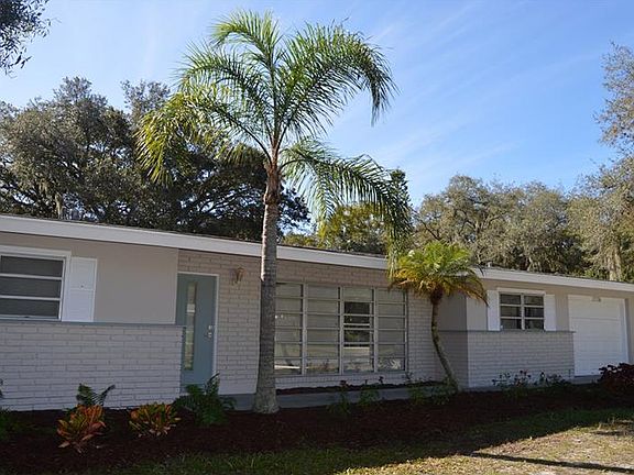2nd image of 2226 Wisteria St
