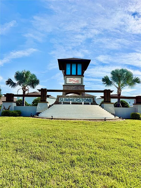 4 bed, 2.5 bath, 2260 sqft, $2,449 — Photo 3