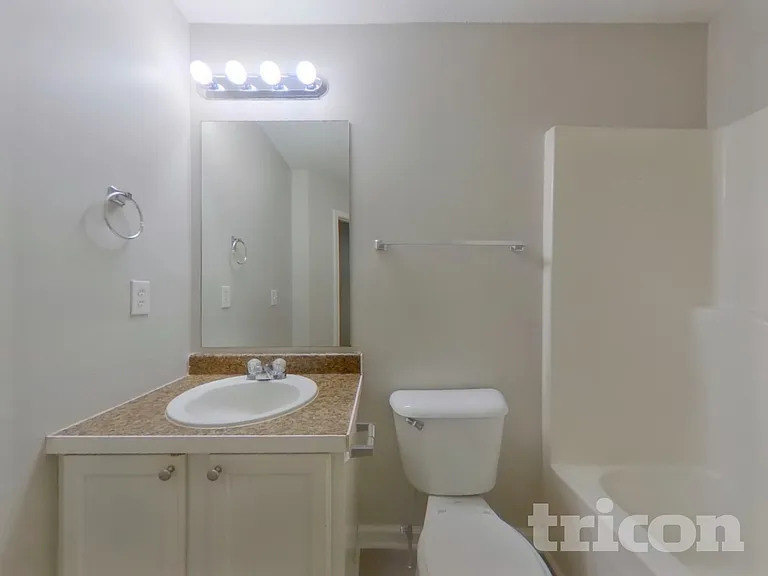 3028 Stonebridge Creek Dr — Photo 13