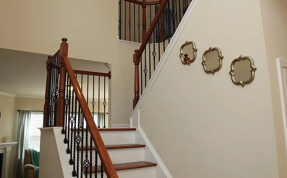 3 bed, 1925 sqft, $900 — Photo 3