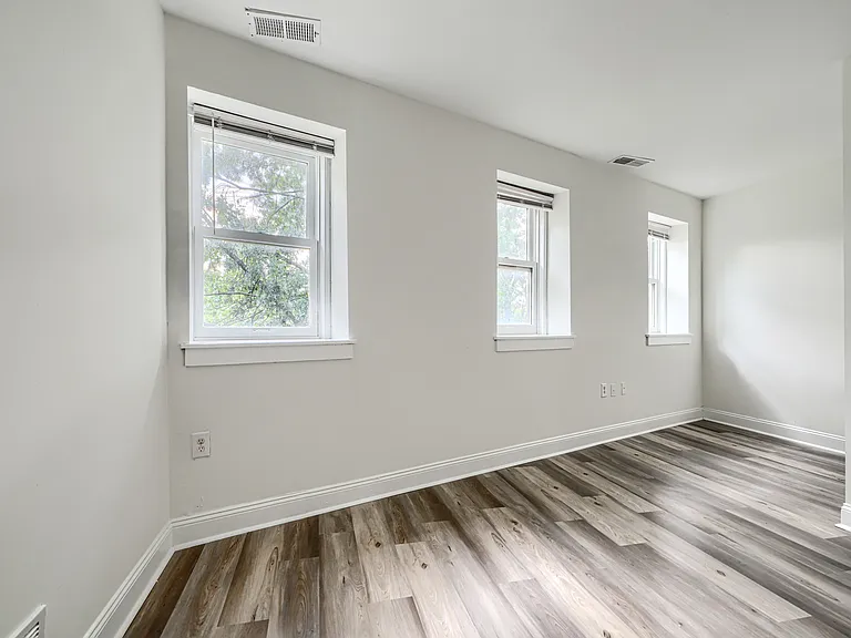 739 W Pratt St #2 — Photo 12