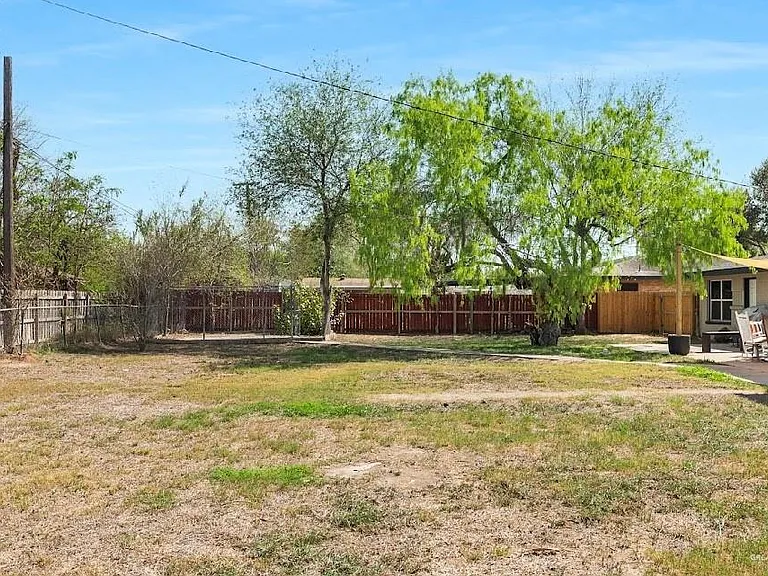1214 S 13th Ave — Photo 25