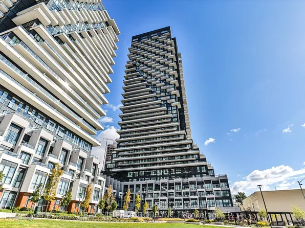 30 Inn On The Park Dr, Toronto, ON