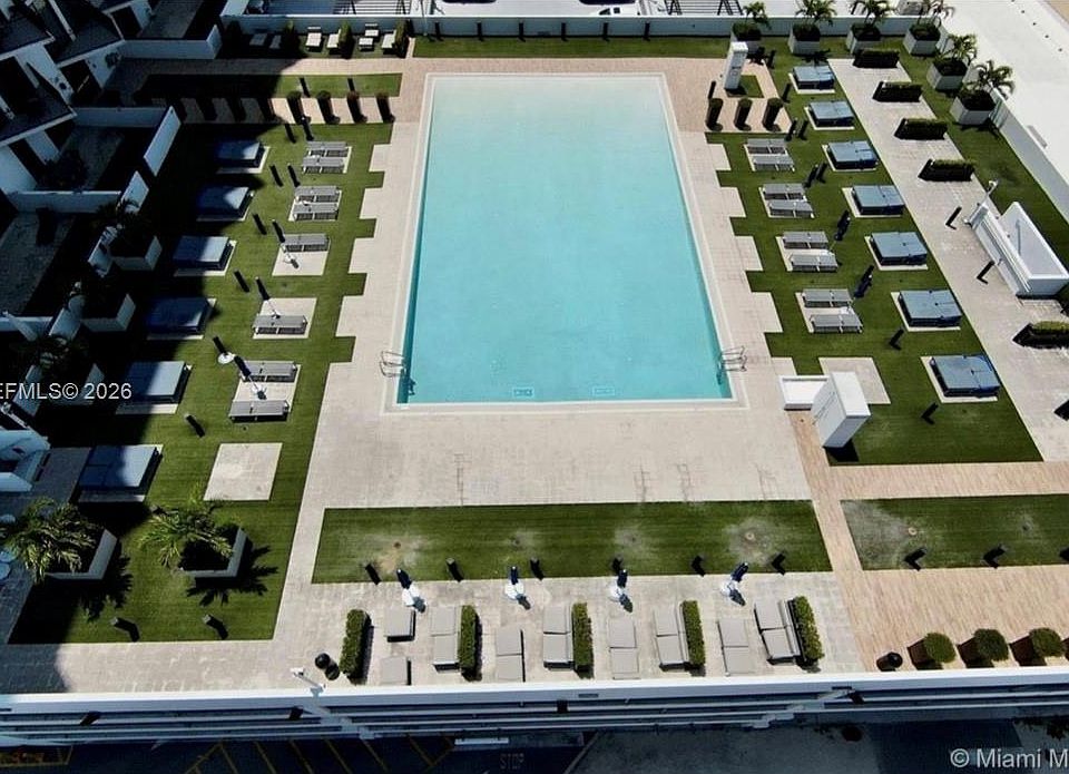 1st image of 5300 Paseo Dr #401