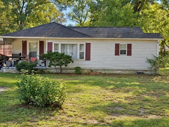 1430 Happy Valley Rd, Rossville, GA 30741