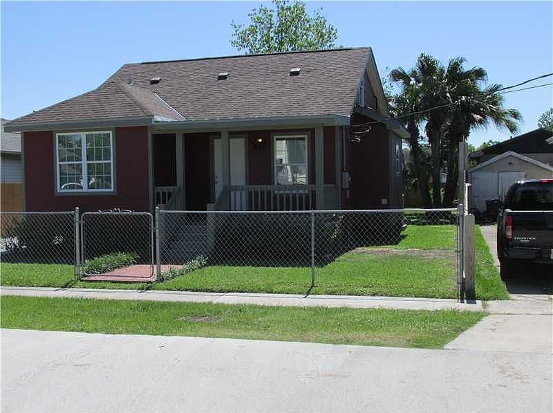 1st image of 547 Lebeau St