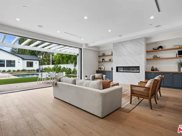 4475 Mammoth Ave, Sherman Oaks, CA 91423