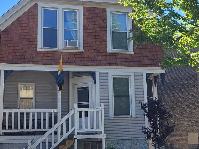 1542 N Cass St — Photo 1