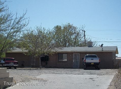 1st image of 704 S Espina St