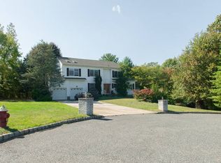 21 Oxford Ct, Matawan, NJ 07747