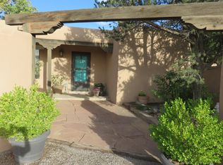 1036 Camino Hermosa NW, Corrales, NM 87048