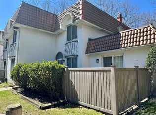 280 Brettonwoods Drive, Coram, NY