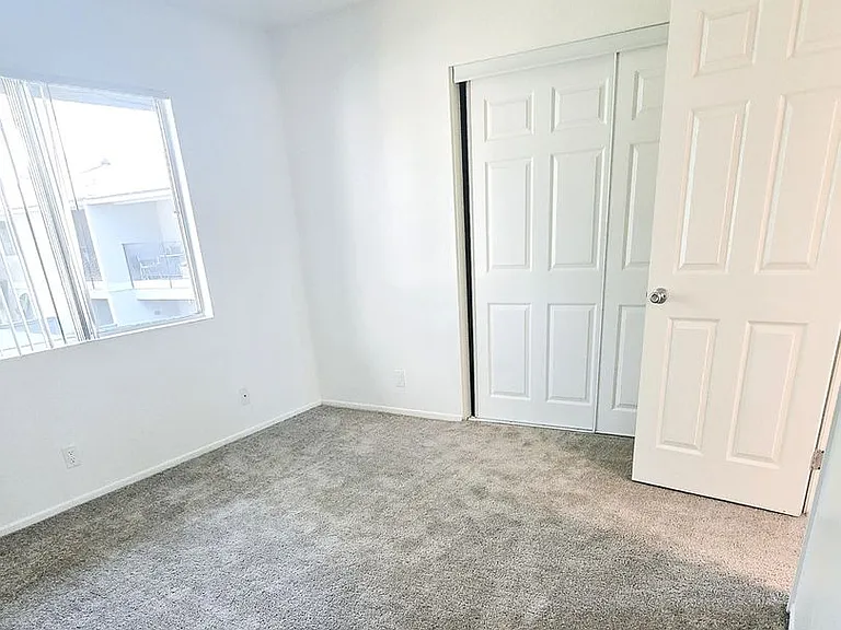 Summit Place Apartments — Photo 25