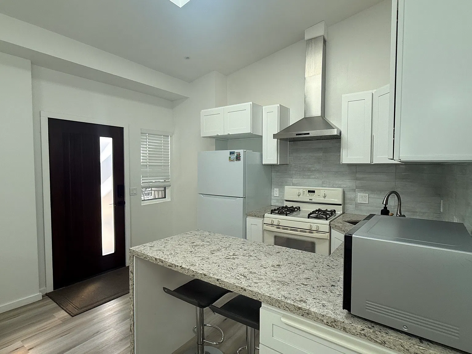 1 bed, 600 sqft, $2,450 — Photo 4