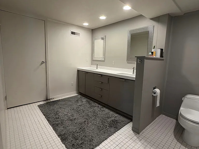 250 Redwood Rd — Photo 16