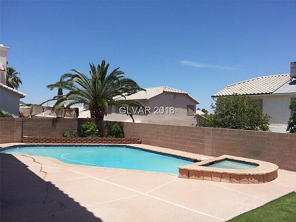 4th image of 1338 Barberry Ct