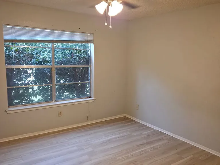 5510 Brookview Ct — Photo 13
