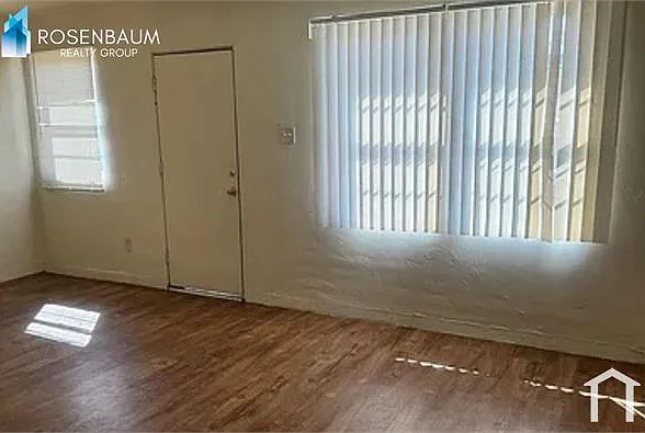 1701 N Village Dr — Photo 6