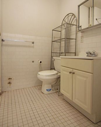 5th image of 394 Manhattan Ave #3LB