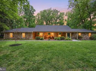1701 Oakwood Dr, Hanover, PA 17331