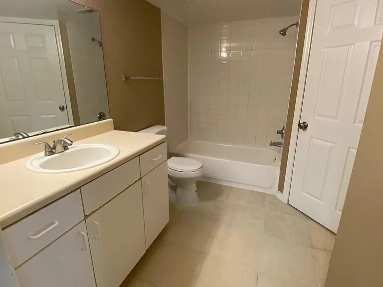 5028 Park Central Dr #2131 — Photo 12