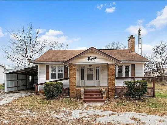 307 S Pleasant St photo 1