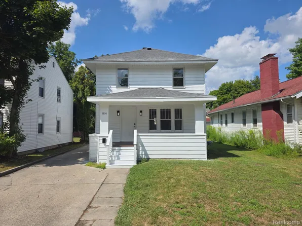 1710 State St, Saginaw, MI 48602